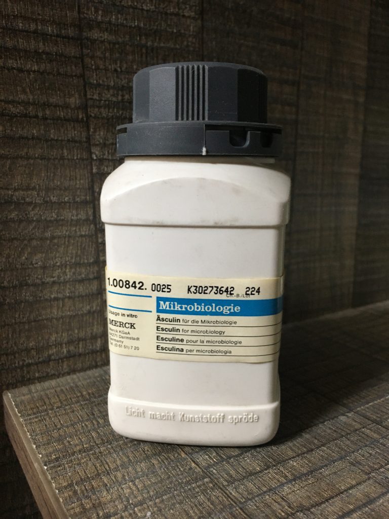 Esculin for microbiology