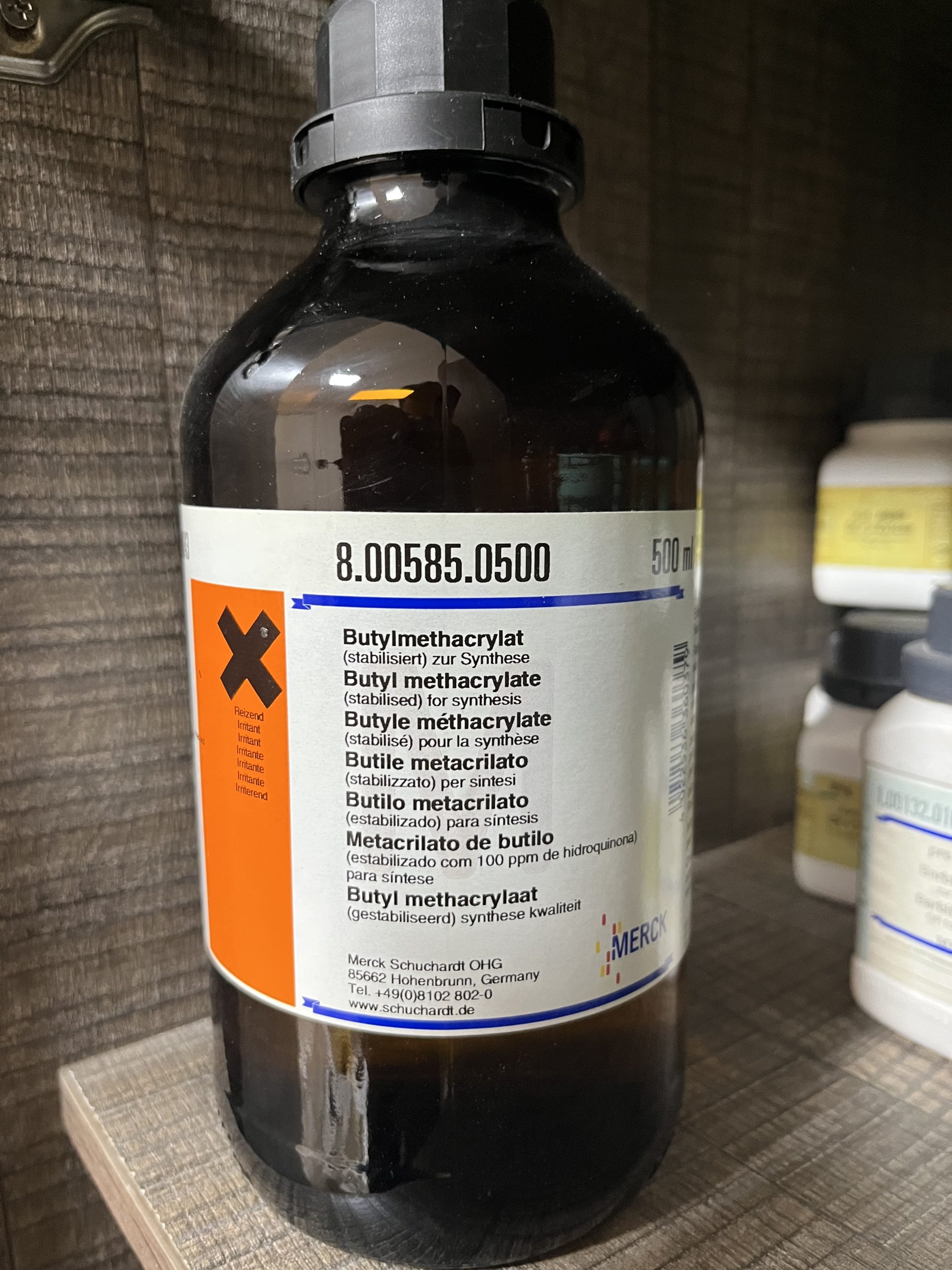 Butyl methacrylate (stabilised) for synthesis