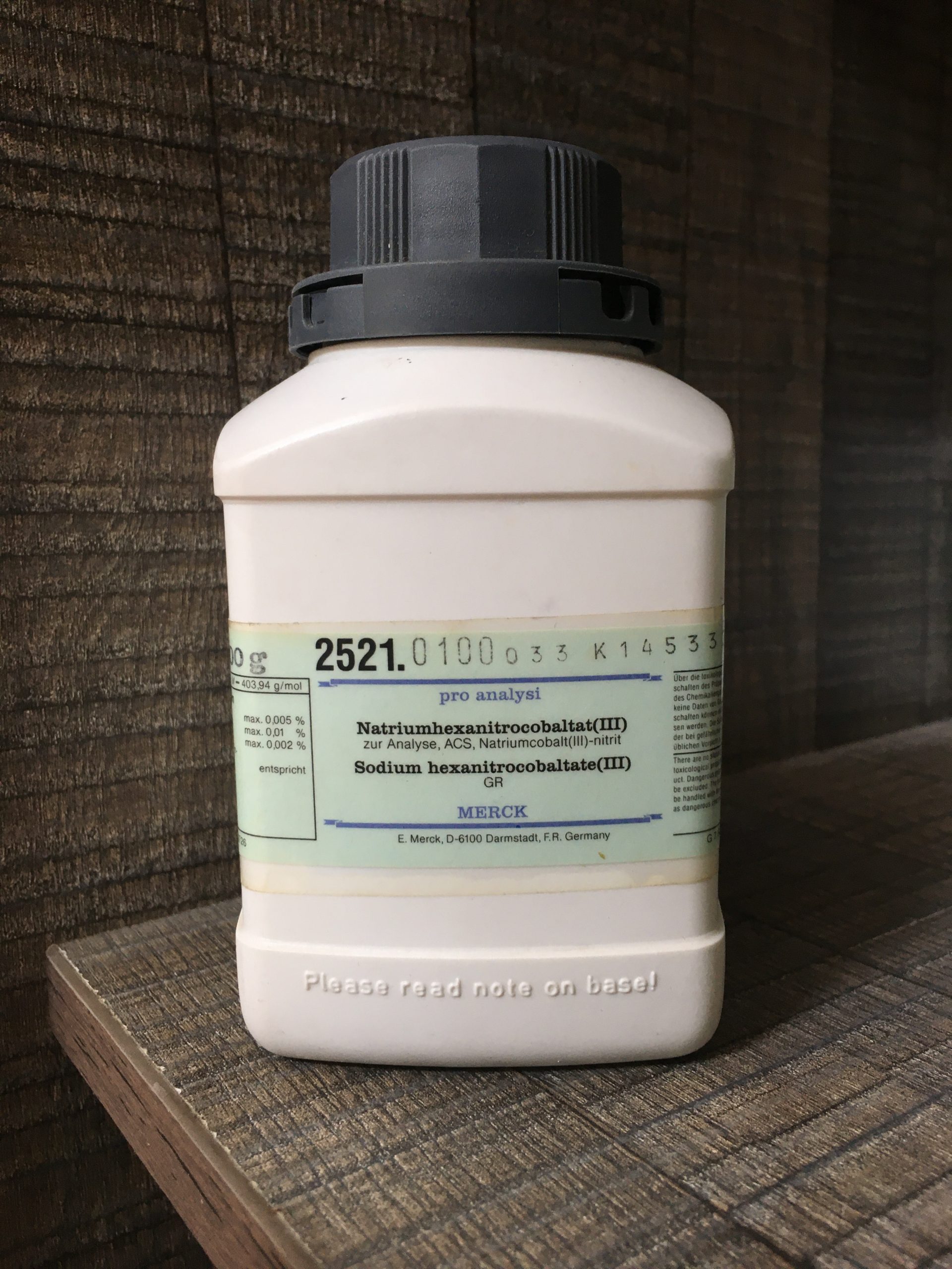 Sodium hexanitrocobaltate(III) [sodium cobalt(III)nitrite] GR for analysis ACS,Reag. Ph Eur