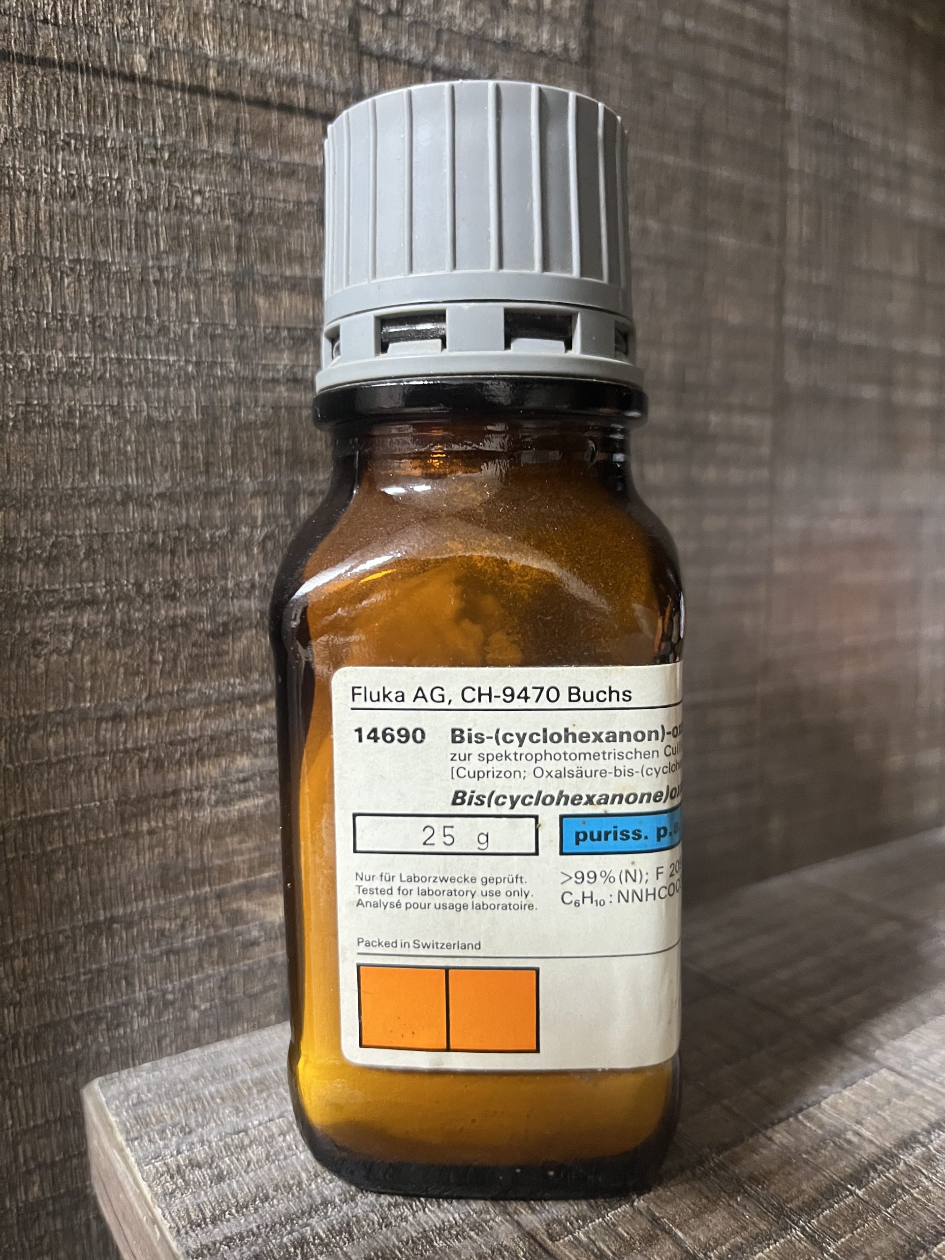 Oxalic acid bis (cyclohexylidene hydrazide) GR for analysis (reagent for copper)