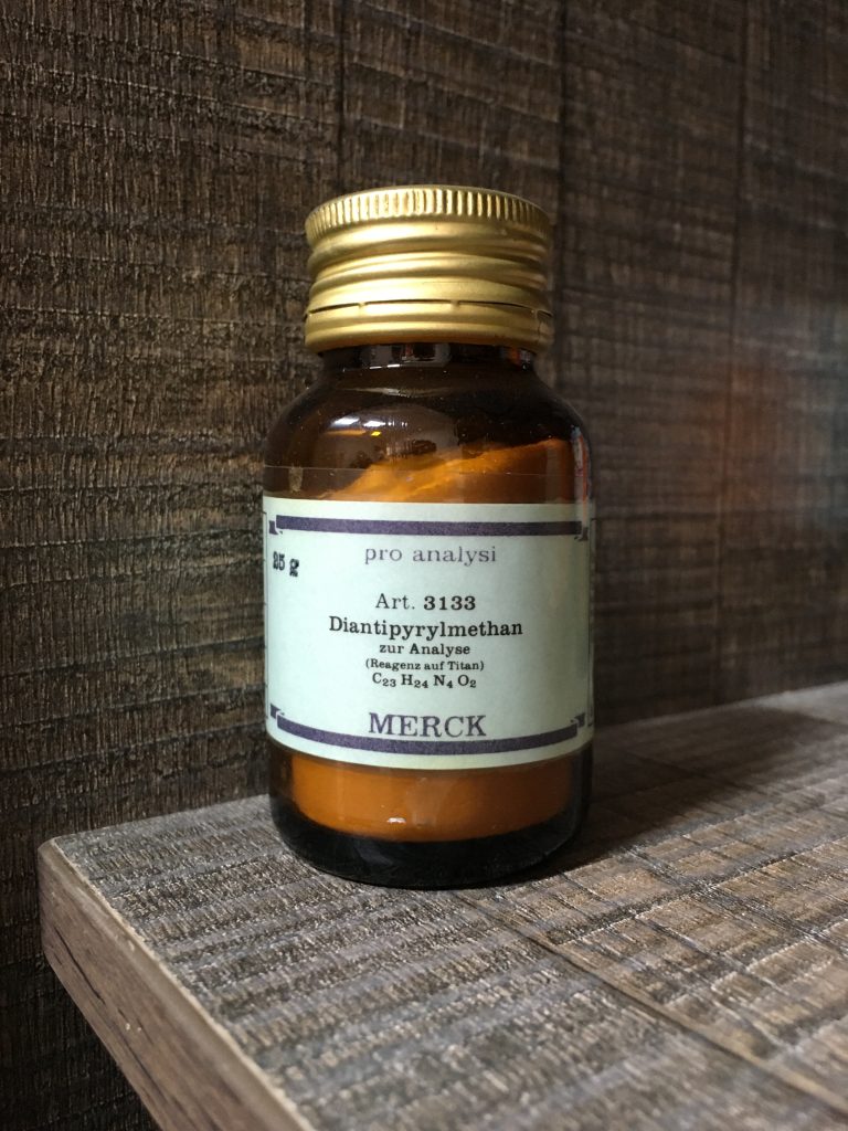 Diantipyrylmethane GR for analysis (reagent for titanium)