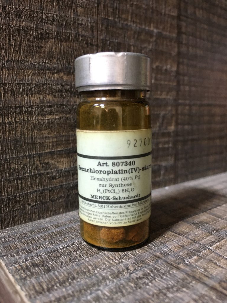 Hexachloroplatinic(IV) acid hexahydrate (~40% Pt) for synthesis